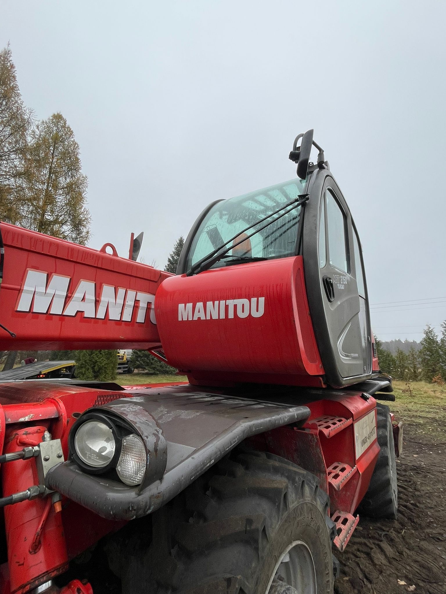 Manitou MRT 2150 wraz wciągarka 5 t + kosz rozkładany + pilot + żuraw nastawny